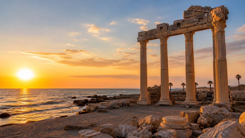 Side Apollon Tapınağı sütunları