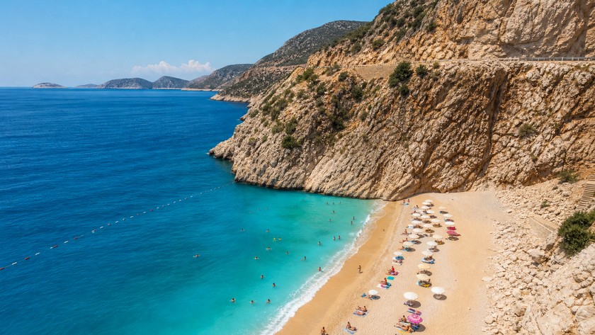 Kaputaş Plajı turkuaz denizi