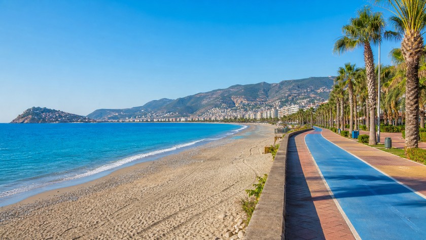 Keykubat Plajı Alanya sahili