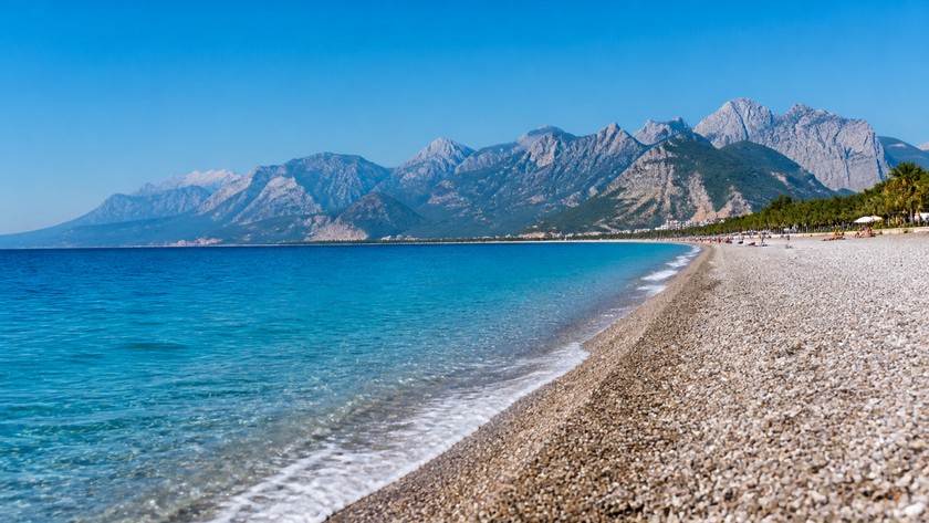 Konyaaltı Plajı ve Beydağları
