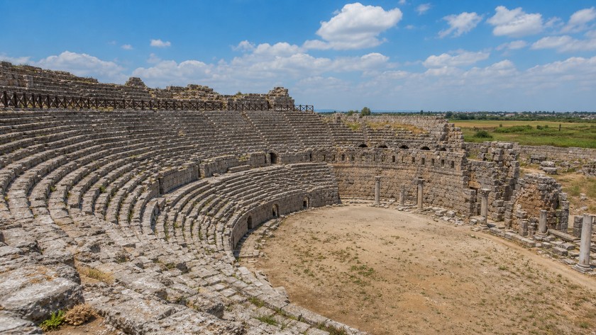 perge antik tiyatrosu baglantisi