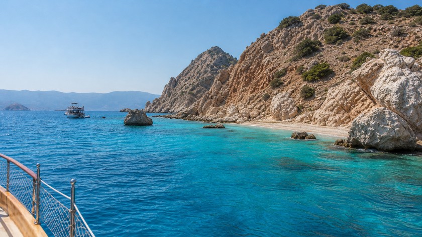 Kumluca Gezilecek Yerler: Adrasan, Olympos ve Suluada Rotası