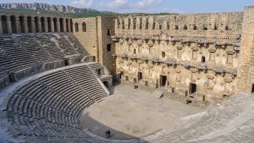 aspendos antik tiyatrosu