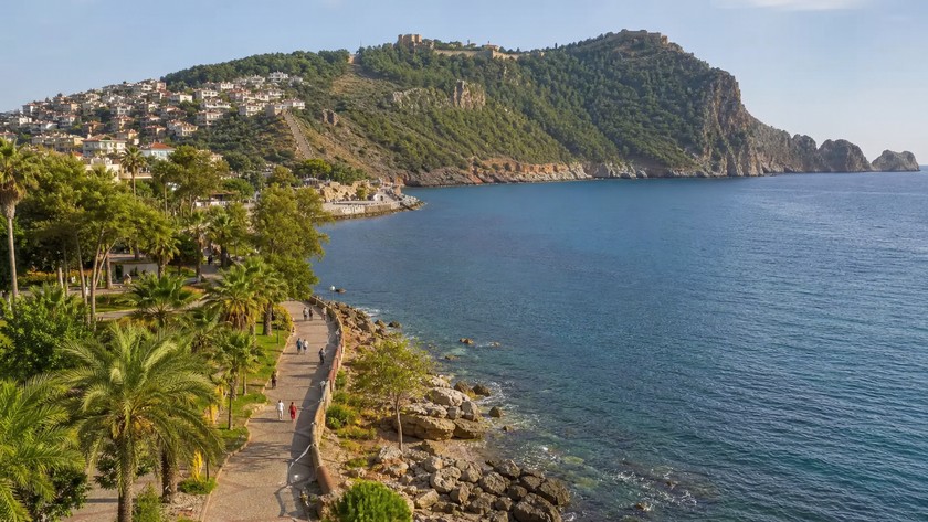 Damlataş çevresinde Alanya sahil ve kale rotası