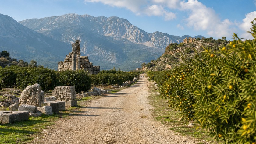 Finike çevresinde Limyra ve Likya tarihi rotası