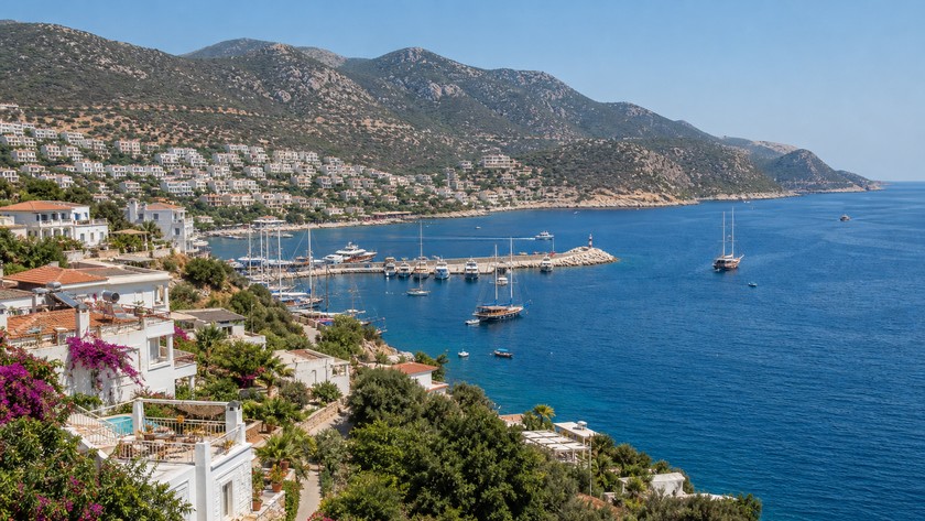 Kalkan Gezilecek Yerler: Marina, Eski Kent ve Koylar Rotası