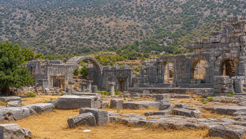 Limyra Antik Kenti Rehberi: Finike'de Likya Tarihi, Ulaşım ve Ziyaret Notları