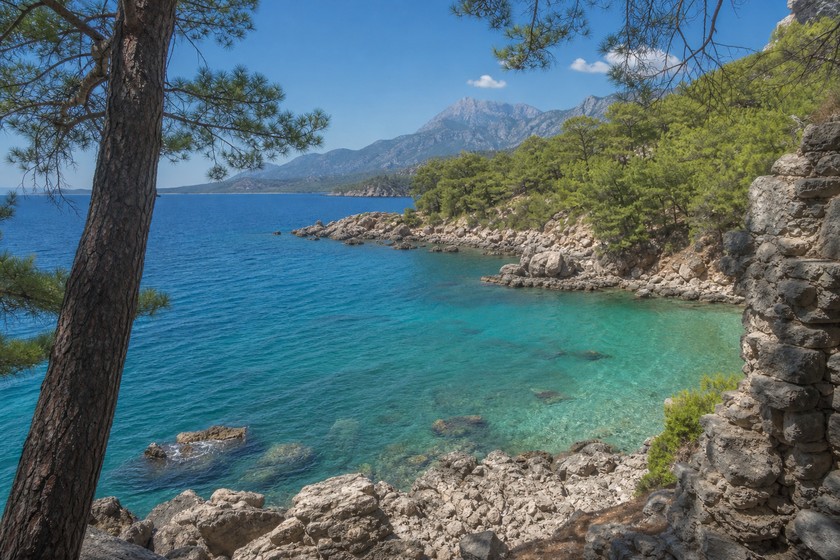 Phaselis koyları ve deniz molası manzarası