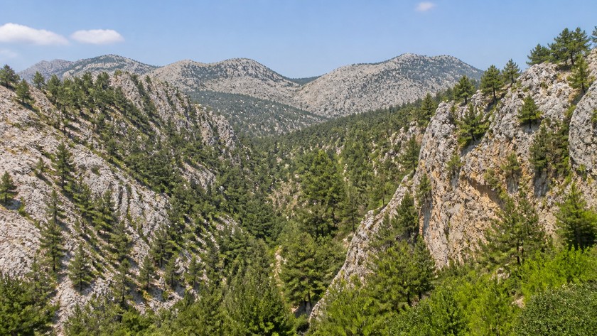 İbradı çevresinde Altınbeşik Mağarası doğa rotası