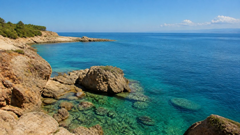 Manavgat Boğazı deniz kıyısı ve ufuk