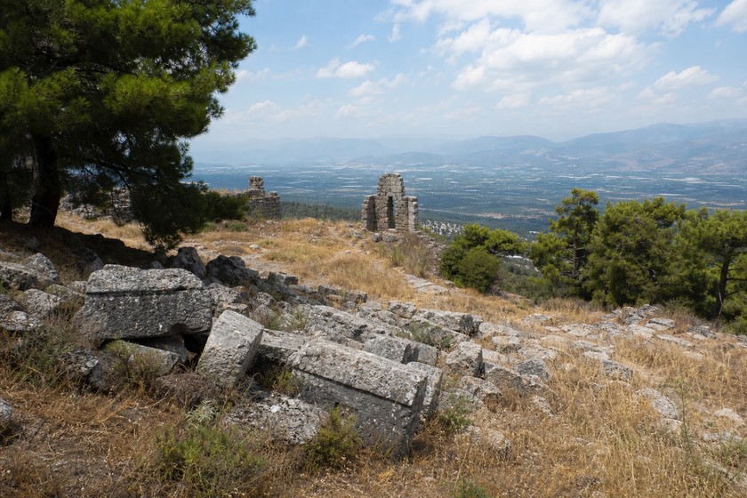Rhodiapolis Antik Kenti Rehberi: Kumluca'da Tiyatro, Opramoas ve Ziyaret Notları