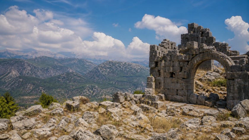 Selge Antik Kenti Rehberi: Manavgat'ta Dağ Kenti ve Köprülü Kanyon Rotası