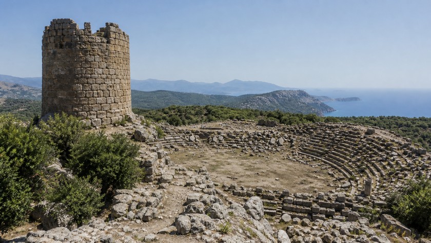 sillyon-antik-kenti-kule-stadyum