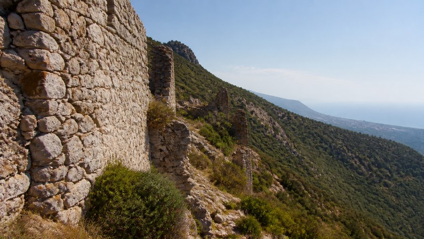 Syedra Antik Kenti taş sur kalıntıları