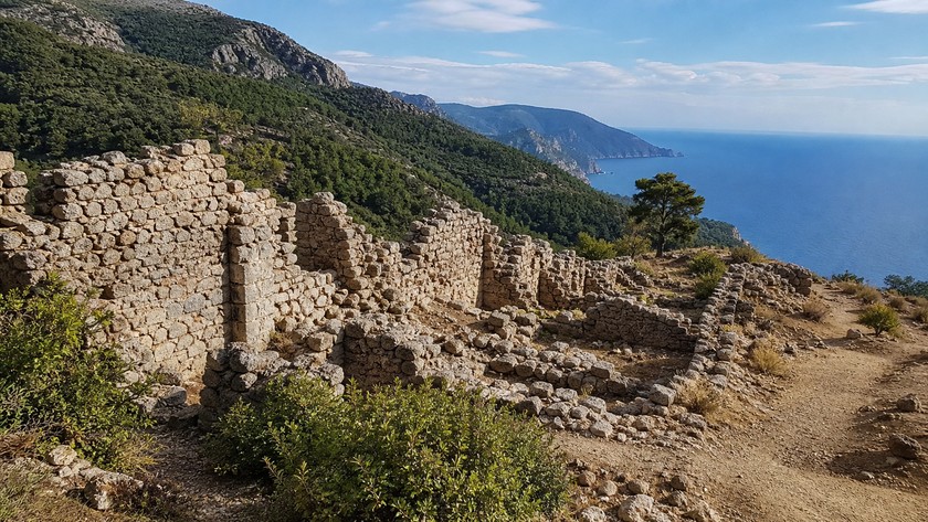 Syedra Antik Kenti Rehberi: Alanya'da Tarih, Surlar ve Ziyaret Notları