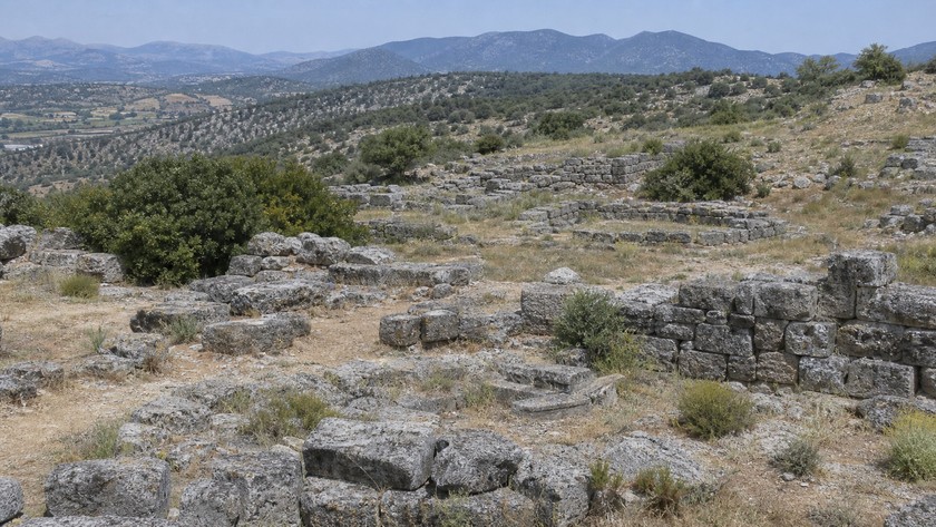 Trysa'daki taş yapı ve yerleşim izleri