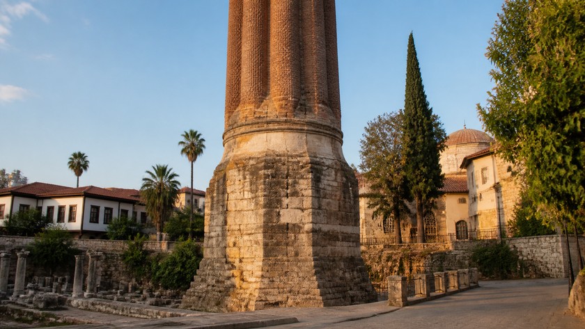 Yivli Minare ve Kaleiçi tarihî dokusu