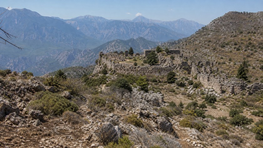 Adanda Lamos Antik Kenti Rehberi: Gazipaşa'da Dağ Kalesi ve Tarih
