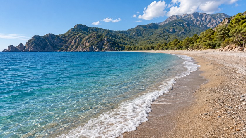 Çıralı Sahili Rehberi: Kumluca'da Deniz, Doğa ve Ziyaret Planı