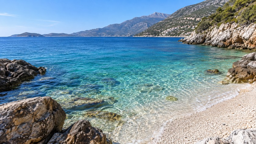 Kalkan Halk Plajı kıyı ve deniz