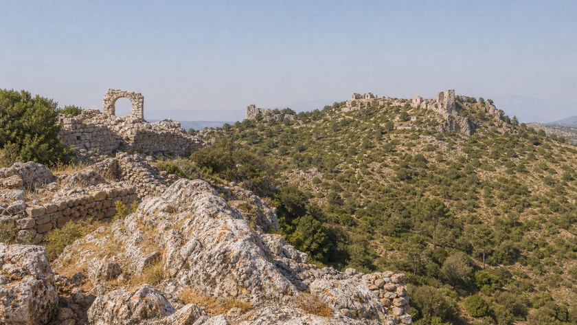 Nephelis Antik Kenti Rehberi: Gazipaşa'da Akropol ve Kırsal Rota