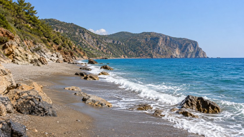 Selinus Plajı Rehberi: Gazipaşa’ta Kıyı, Deniz ve Ziyaret Notları