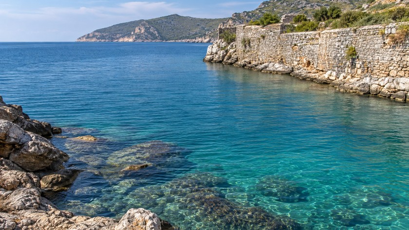 Alanya Selçuklu Tersanesi Rehberi: Limandaki Tarihî Yapı ve Ziyaret Notları